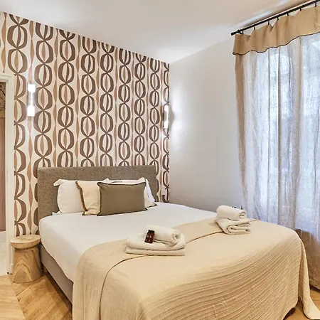 Modern 2 Bedrooms Center Of Apartment *