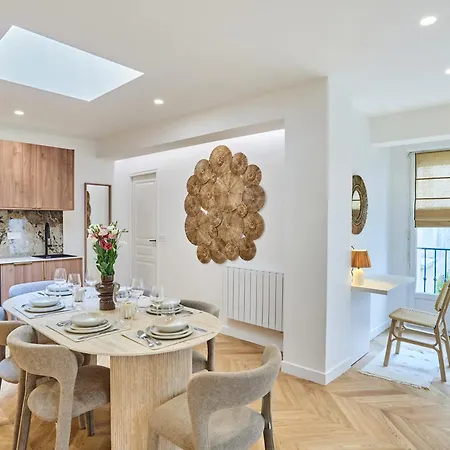 Modern 2 Bedrooms Center Of * Paris